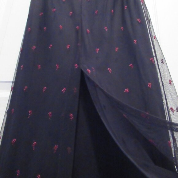 Morbid Threads Long Skirt Vintage Embroidered Black & Red Roses Flowers Goth - Picture 5 of 16